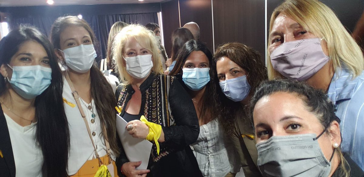 euge_leu's tweet photo. Hoy en el Día Mundial de la Endometrosis. Acompañamos una excelente jornada en la @HCDiputadosBA.Felicitaciones a nuestra diputada @Debogalan y a todos representantes que trabajan por la #LeyDeEndometriosisYa 
#mujeresFR
@MalenaMassa 
@FrenteRenovador https://t.co/CGC3Ul2q5w
