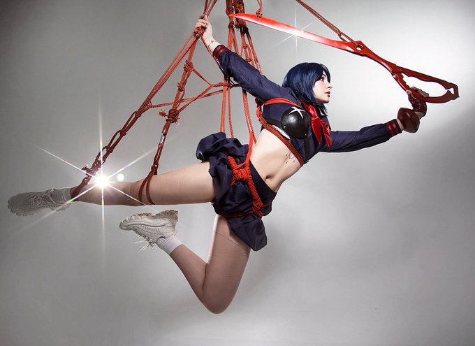 ʜᴀɴɢɪɴɢ ɪɴ ᴛʜᴇʀᴇ 👊🔥

Ryuko Matoi cosplay by me
ph @nerinarina 
shibari @AzzkyDemiurg 
#killlakill #キルラキル