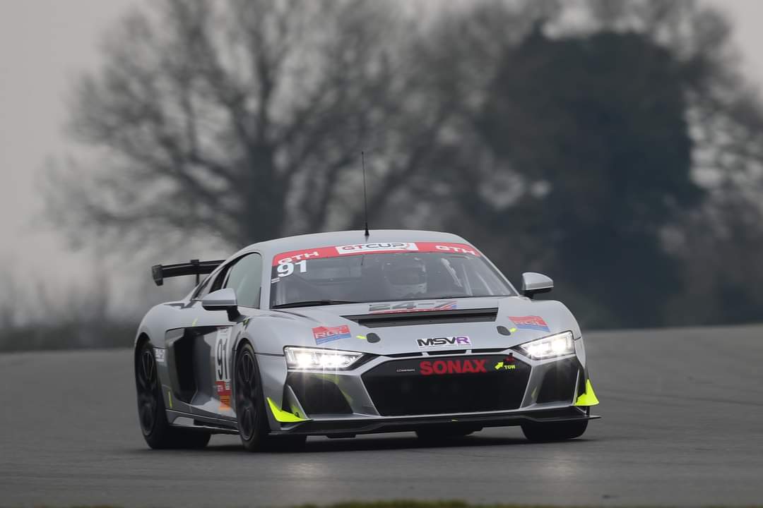 AdrianMedeiros's tweet image. Tomorrow we will be at Donington Park with this beauty! 
Amanhã estaremos em Donington com o Audi R8 GT4.
#racecars 
#drivercoaching 
#drivercoach 
#automobilismo 
#pilotobrasileiro