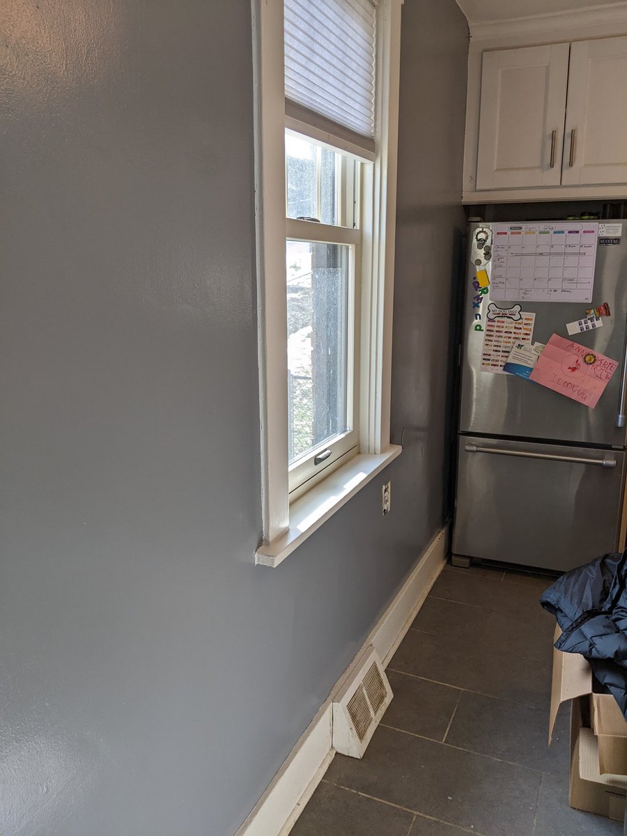 DrZellerSports's tweet photo. Kitchen painting completed! Got some touch ups but not too shabby. Didn't you hear... everything needs to be gray to sell a house now. Jk! Or am I? #thisoldhouse #houseforsale #homeimprovement #graykitchen #graysells https://t.co/W3HnlliPZg