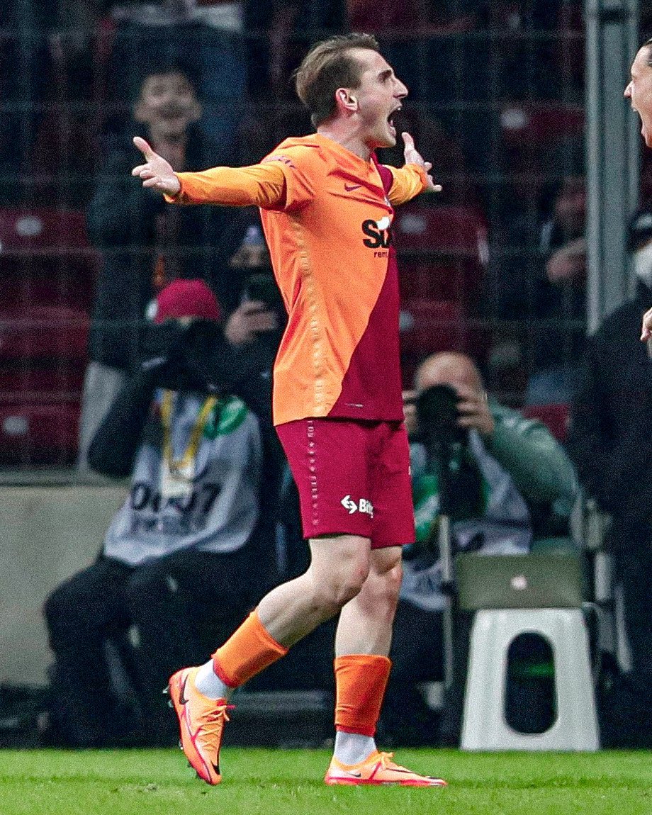 FTihtilali's tweet photo. Beşiktaş'ın tarihinden büyük fotoğraf. https://t.co/oeABKKGJLf