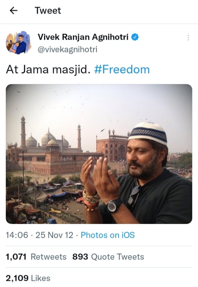 पब्लिक को भाई सांति से रहने दो क्यों ऐसे संजीदा विषय पर फिल्म बना कर लड़वाना चाहते हो? प्यार मोहब्बत अच्छा नहीं लगता क्या आपको? आप एक्टर्स और प्रोड्यूसर सभी हिंदू मुस्लिम के साथ सादी करते हो तब कुछ नही? शांति बनाए रखे हिंदुस्तान वासी ओ ये कमा कर निकल लेंगे और हम सब लडते रहेंगे। ।