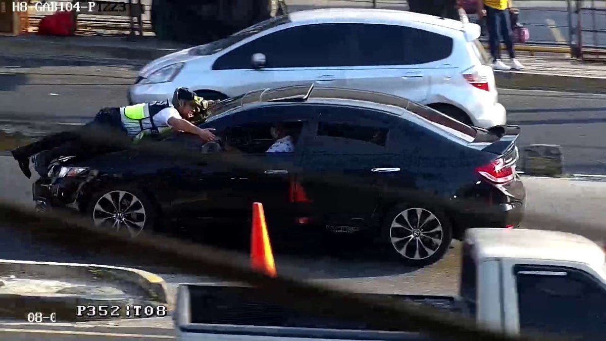 PNC El Salvador tweet media