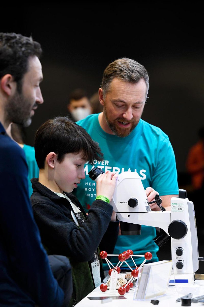 downey_kathryn's tweet photo. I can't thank Mark Coleman enough from @SUEngineering who has just been such an amazing support from @DiscovMaterials for our weekend event at #NSLManchester @newscievents @RoyceInstitute finally getting to catch up in person 👍 https://t.co/fnDaZ62Efl
