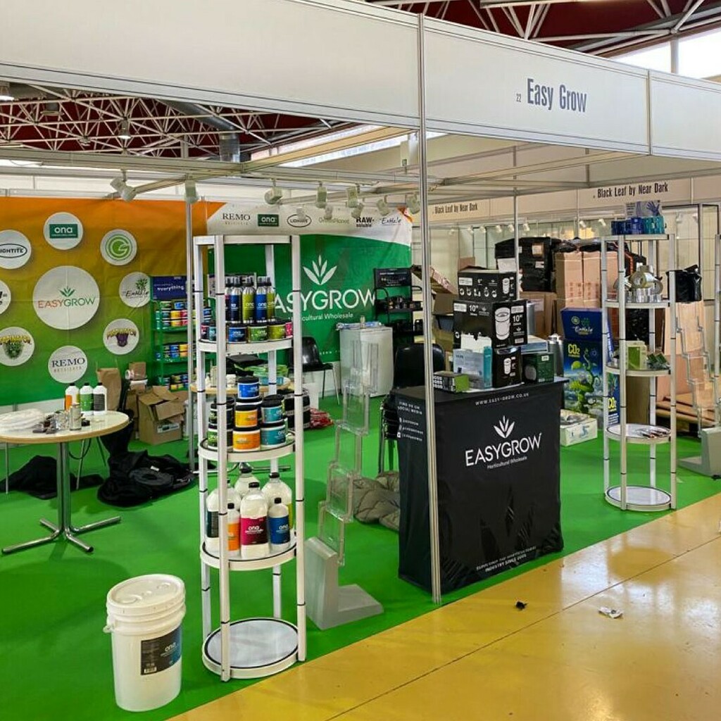 easygrowuk's tweet photo. We had an incredible time at Spannabis, we met and spoke to some great people, including the guys over at @bionovaofficial and the legend that is @urbanremo! Thank you to everybody who came over to our stand and had a chat with us, here's to Spannabis 2023!
.
#easygrow #hydr… https://t.co/5EFqL8lQaf