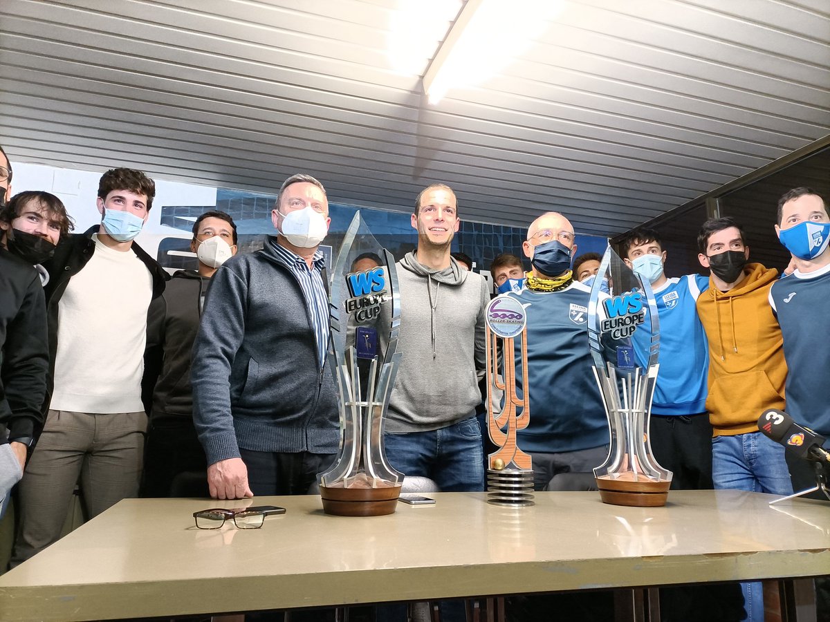 El 30 de juny penja els patins un altre dels clàssics de l'<a href="/okliga_oficial/">OK Liga</a>: <a href="/Andreutt9/">Andreutt9 | AuroryAI 🪼 Meshchain.Ai</a>, capità, icona i referent del <a href="/LleidaLlista/">Pons.Lleida</a>. 
21 temporades a l'elit! I 3 CERS -poden ser 4- a la butxaca.
Comiat emotiu entre  companys, família, tècnic i directiva. #oklliga #okpatins.