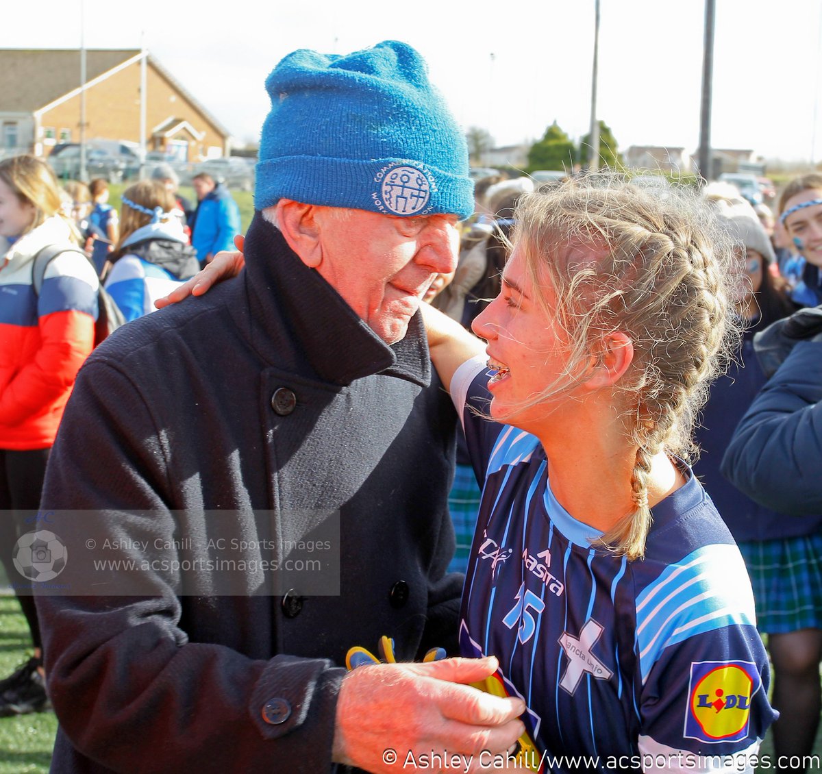 OLBAthlone's tweet photo. 2/2 Thank you also to photographer @cahill_ashley, for capturing the excitement & joy of the day. We are so #proud of our #BowerGirls. #GirlsInSport #BowerPower #BowerBlue ππππͺπΌπ https://t.co/MNP7QGb12i