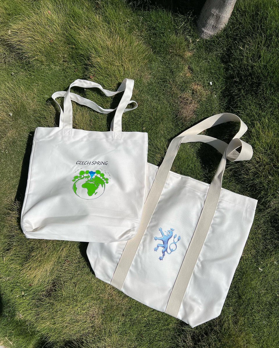 Cannot forget about the bags from the Rolsit. All gifts for guests or delegations are in these BIO cotton bags. 

Nedílnou součástí dárkového serivu jsou plátěné tašky Rolsit vyrobené z BIO bavlny. Dárky jsou předávány právěv těchto taškách.