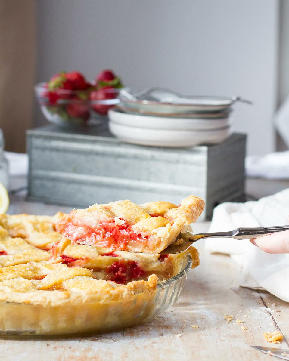 gingerwspice's tweet photo. Happy Pi Day π 🥧 Ready for all the pie ideas?

* blueberry pie
* strawberry peach pie
* all-butter pie crust for all your other pie ideas!

Just search for pie on my blog or DM me if you want a direct link to any of these! Do you have a favorite pie? 🥧 #PiDay #piday2022 https://t.co/Xe564BRnTQ