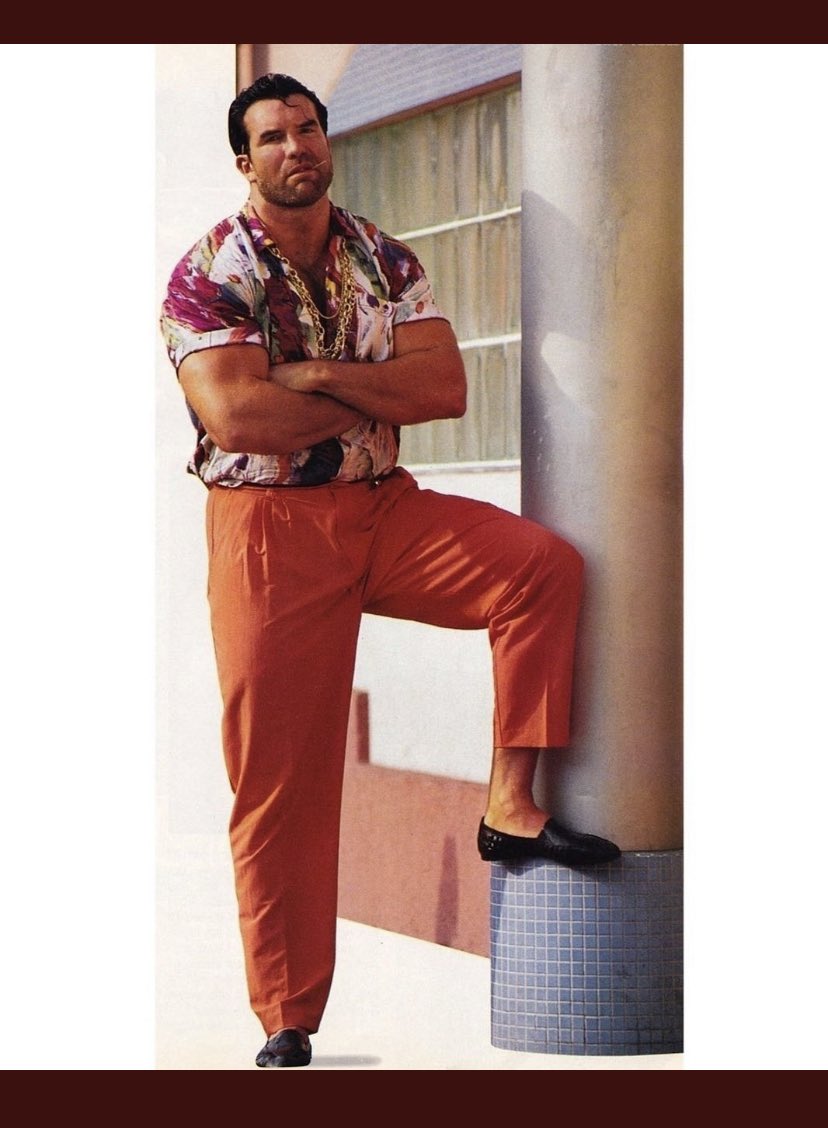 HYMRoyVass's tweet photo. Need this exact fit ... chain and all .. #PapiMode https://t.co/5oMWYU9sQ6