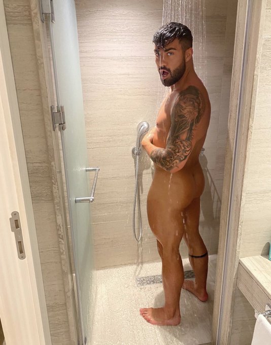 Couple spaces left at 50% off 💦   https://t.co/G7l17SxER2 https://t.co/2tN0WSqmHu