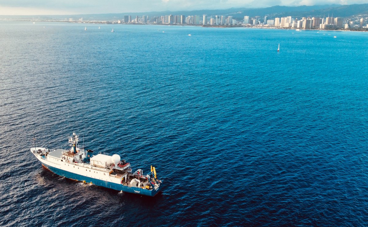 EVNautilus's tweet photo. Today is launch day! We’re on the move from #Honolulu to the site of our first 2022 expedition! Follow along as we head towards the northern Line Islands US EEZ within the #PacificRemoteIslandsMarineNationalMonument - #KingmanReef and #PalmyraAtoll: https://t.co/ApnWldD5CI https://t.co/gso2dgBM76