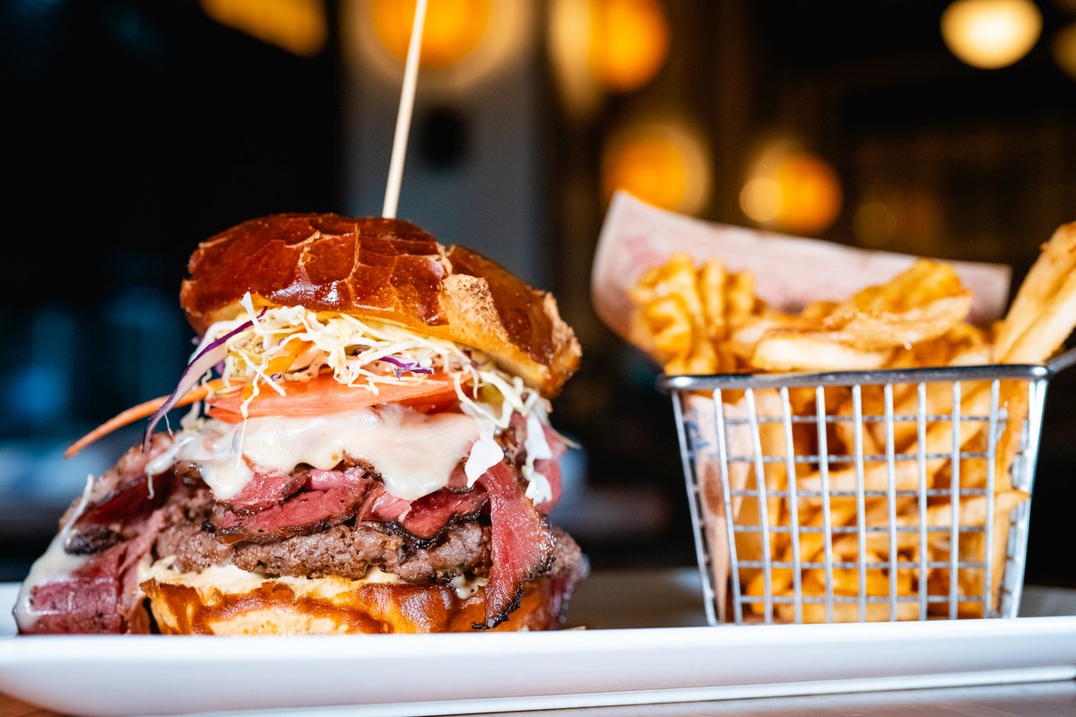 Guy Fieri's Foxwoods tweet media