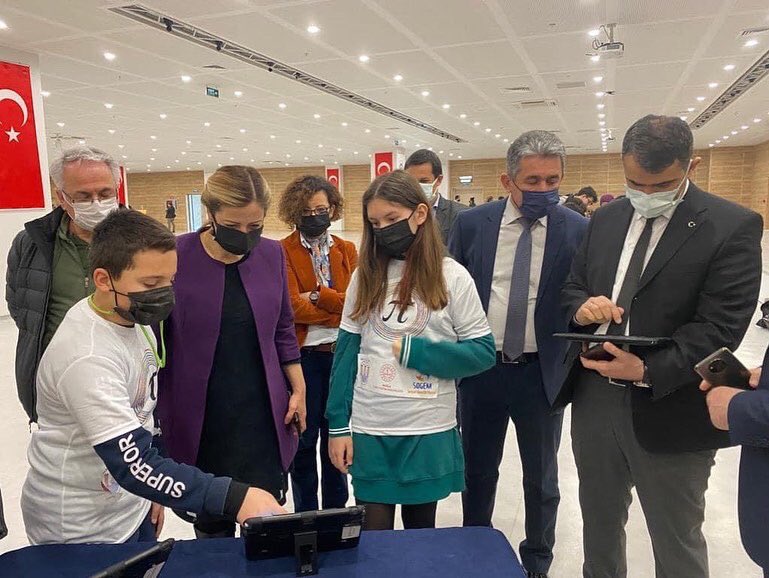 DÜNYA Pİ GÜNÜ π

Dünya genelinde her yıl 14 Mart tarihinde kutlanan Pi Günü <a href="/muglaedutr/">MuğlaSıtkıKoçmanÜnv.</a> Eğitim Fakültesi Dekanı Sn. Prof. Dr. Özgür YILDIZ, İl Milli Eğitim Müdür Yardımcımız Sn. <a href="/SerapSerapaksel/">Serap AKSEL</a> ve İlçe Müdürümüz <a href="/idriskomurcu/">idris KÖMÜRCÜ</a>’nün katılımlarıyla kutlandı. <a href="/mugla_mem/">Muğla İl Millî Eğitim Müdürlüğü</a> <a href="/emrecay55/">Emre ÇAY</a>