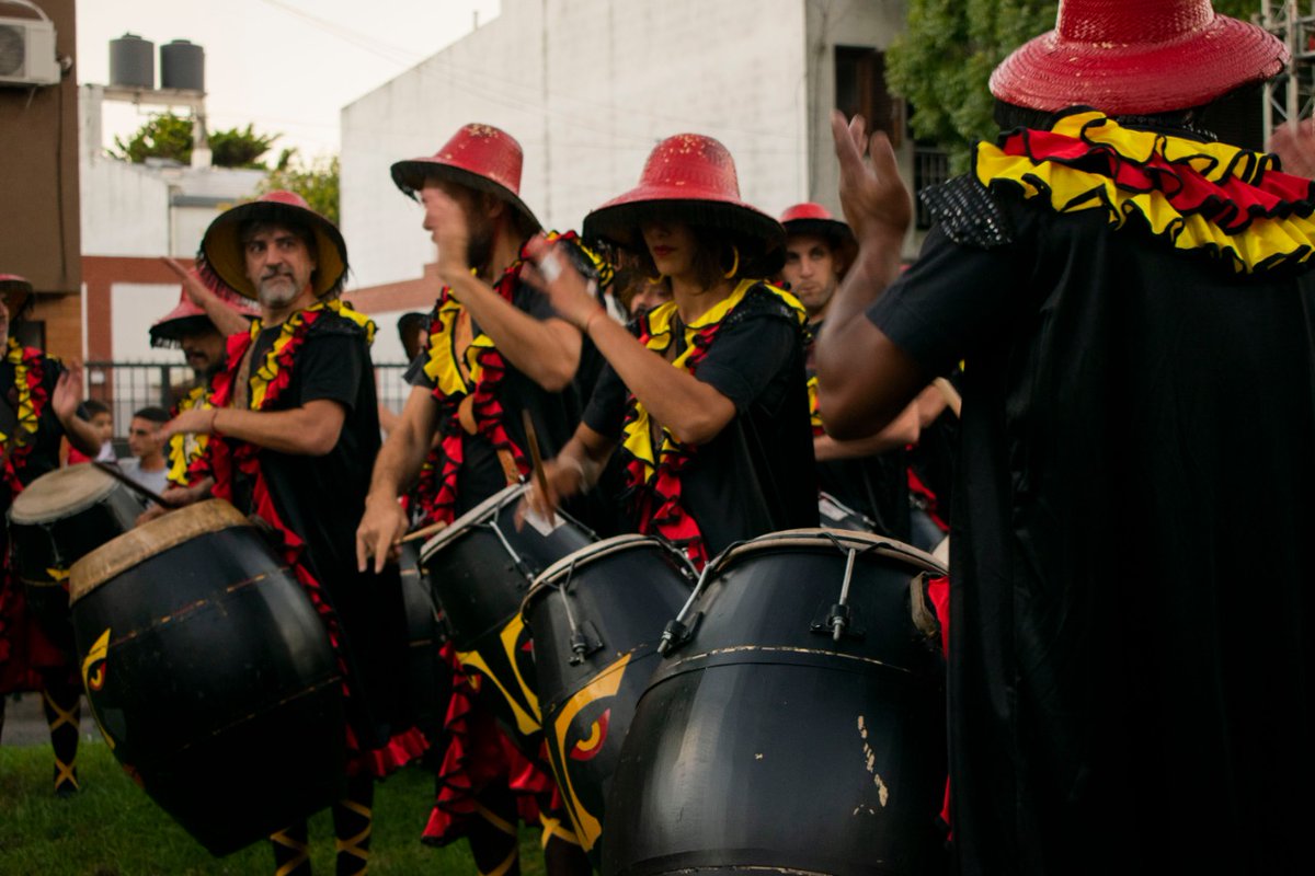 lriesgo's tweet photo. 🎉 CARNAVAL ES CULTURA 🎉

☝️ Así pasó el último finde de festejos de carnaval por #Berisso, #GeneralRodríguez y el Barrio Hipódromo de #LaPlata 👉 Música 🎵, Color 🌈, Danza 💃 ¡Y mucho más! https://t.co/ey944NTupI