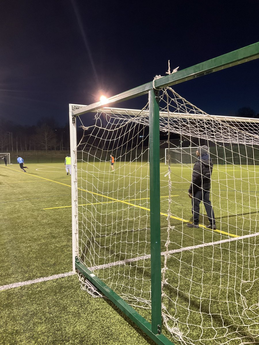 Great to be with <a href="/IgniteYouth0/">Ignite Youth</a> tonight up at the <a href="/HarrowSchoolEnt/">HarrowSchoolsEvents</a> football pitches ⚽️ Getting young people active and connecting with their friends!

Check them out:
youngharrowfoundation.org/organisations/…

Supported by <a href="/HarrowSchoolEnt/">HarrowSchoolsEvents</a> and <a href="/JohnLyonCharity/">John Lyon's Charity</a>