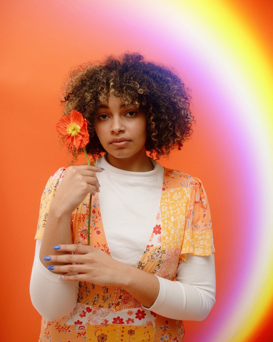 🌞 NEW! Dayglow light effects 🌞
Surprise!! Introducing 22 new effects that shimmer, glimmer and glow. Designed to celebrate additional daylight hours, now your photos can look as good as that 7 pm sunset feels. 😎 Download 'em now! acolorstory.com/acs-packs/dayg…  #AColorStory