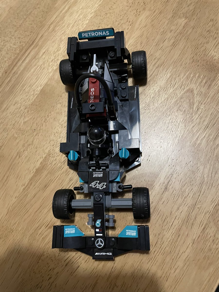 loopy444_king's tweet photo. @LewisHamilton https://t.co/mCDkxjon0p