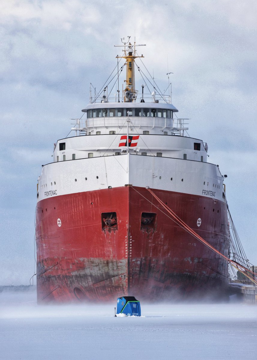 David and Goliath...
A brave ice fisherman dropping his line in front of the CSL Frontenac
@canadasteamshiplines #canadasteamshiplines