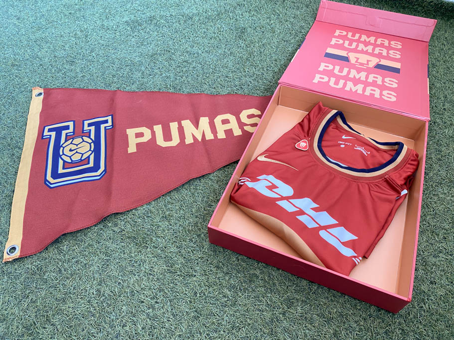 ¡Demuéstranos tu amor por nuestras Pumas, mientras nos presumes tu talento! 👩‍🎨🧑‍🎨❤️

Envíanos un dibujo de tu 11 titular de Pumas femenil a trivias@pumas.unam.mx, el mejor ganará una caja con nuestro uniforme terracota. 🐾🤩