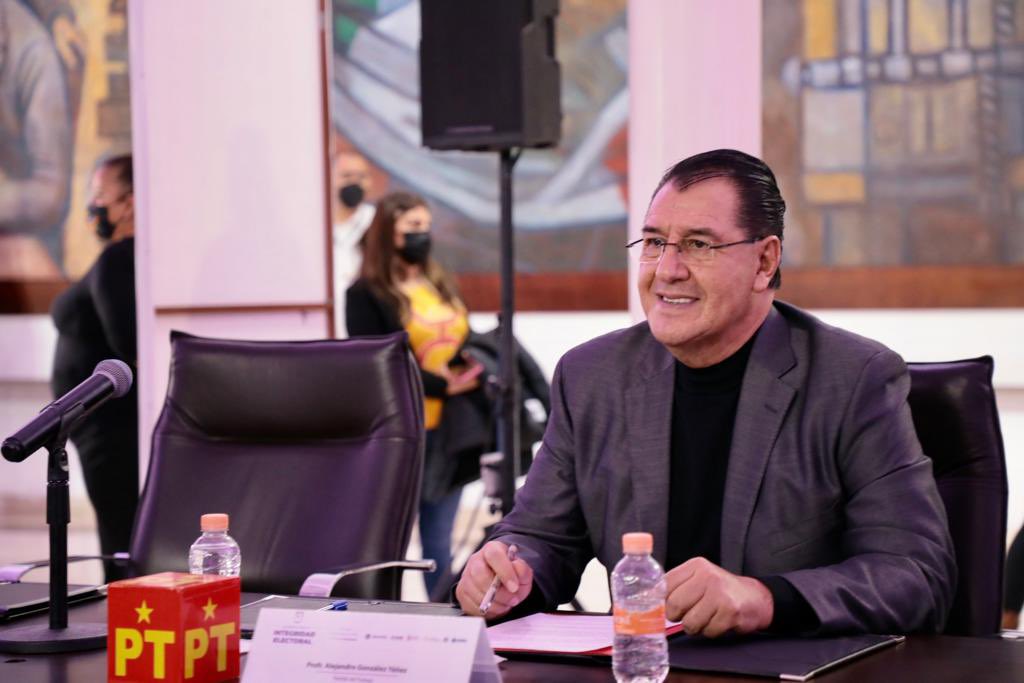 Empezamos la semana con excelentes noticias. Hoy firmamos el “Acuerdo por la Integridad Electoral”, exigiremos que sea un proceso electoral limpio y transparente.

Es nuestro compromiso ser respetuosos y apoyar el proceso en su totalidad.