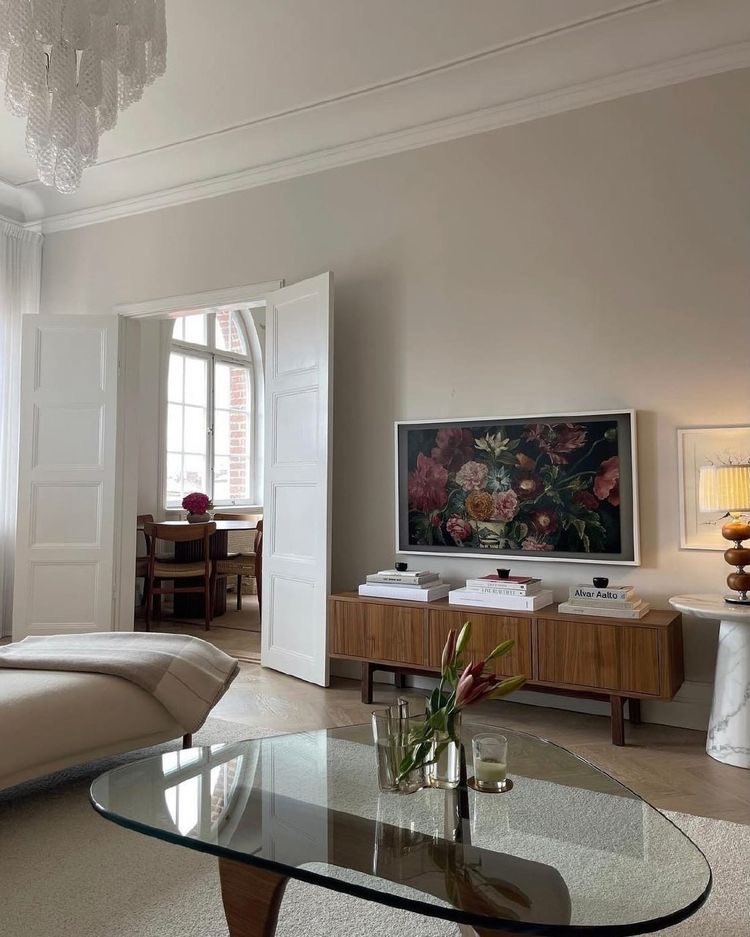 halzee_'s tweet image. manifesting my future apartment