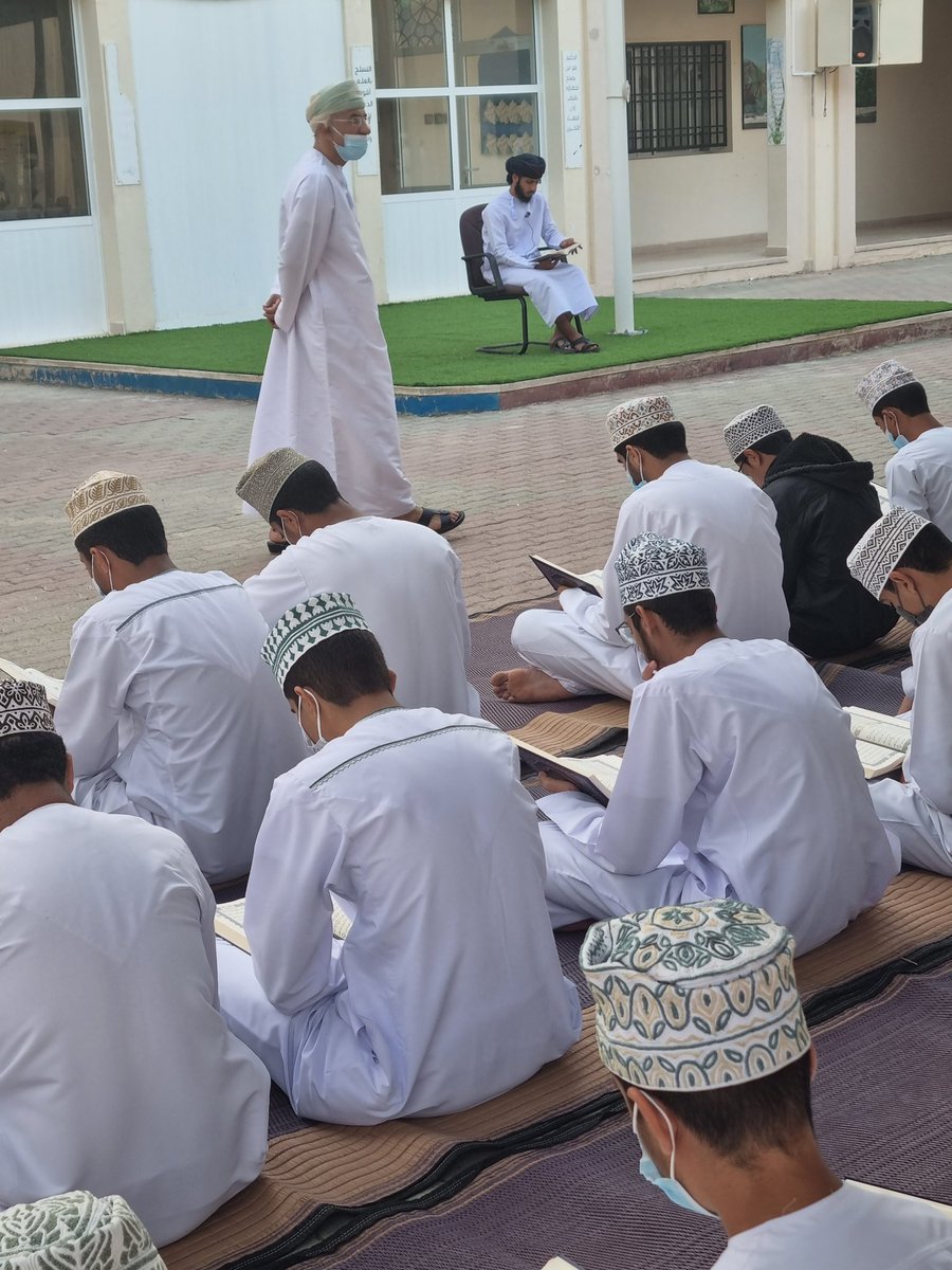 هذا برنامجنا اليومي ولله الحمد والمنه قبل بداية الطابور..استغلال لوقت الطلبه وبركة القرآن الكريم 
نسأل الله القبول 
<a href="/iradah2007/">ريّـا المنذرية</a> 
<a href="/hamoodalnoofli/">د.حمود النوفلي</a>