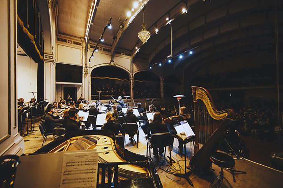 usach's tweet photo. ¡Ya es un hecho! 

La música en vivo y el público vuelven al Teatro Aula Magna @usach 😍

➡️https://t.co/Hq0OJxJR8q https://t.co/Cgru8STpOk