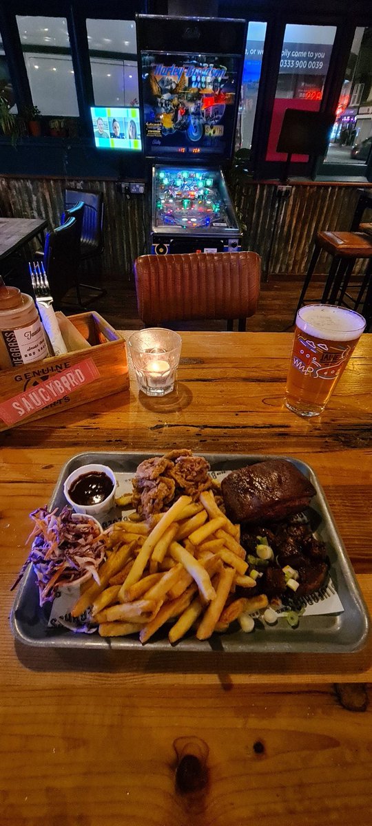 newunitypub's tweet photo. Bluegrass bbq served every day! 

#brightonbbq
#eveythingsports 
#brightonsportsbar https://t.co/dmaoEvympQ