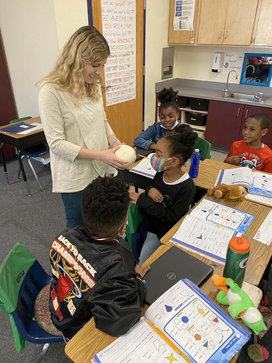 Mrs_Renfroe's tweet photo. #AnimalUnit #LittleScientists Students got to touch and look inside a hallow Ostrich egg today! They had so many great observations &amp; questions! @Killian_STEAM @PaigeMaloneKES @gore_mgore @franklinscsu @jamesann_sheley https://t.co/CgCv2MV06b
