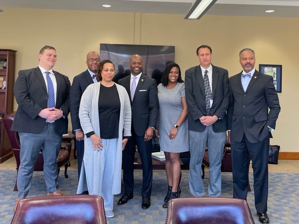 Wrapped up our 4th #HBCU DLI site visit w/ our CCA &amp; <a href="/SouthernSTEMctr/">SouthernSTEM</a> team, &amp; Dr. Anthony Jenkins (<a href="/CoppinPresident/">Dr. Anthony L. Jenkins</a>), President of <a href="/CoppinStateUniv/">Coppin State University</a>. 
Much appreciation/excitement for what’s to come through this partnership &amp; co-design process. #HBCUDigitalSuccess <a href="/gatesfoundation/">Gates Foundation</a>