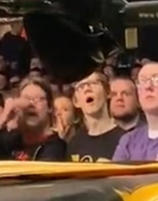 SimonTruddaiu's tweet photo. @mothfromdaflats REACTION OF THE WEEK... https://t.co/JiLssV7kgg