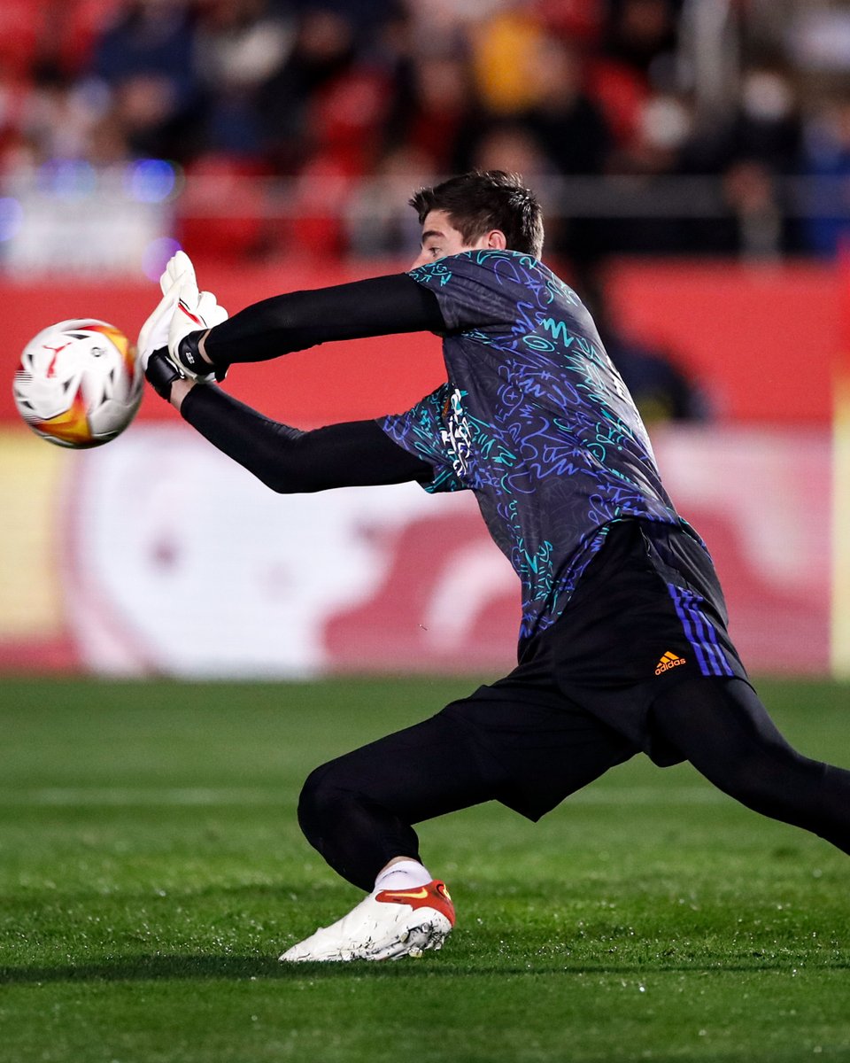 realmadrid's tweet photo. 🔐 @thibautcourtois 🔐
#RCDMallorcaRealMadrid https://t.co/RPkWvANwcG