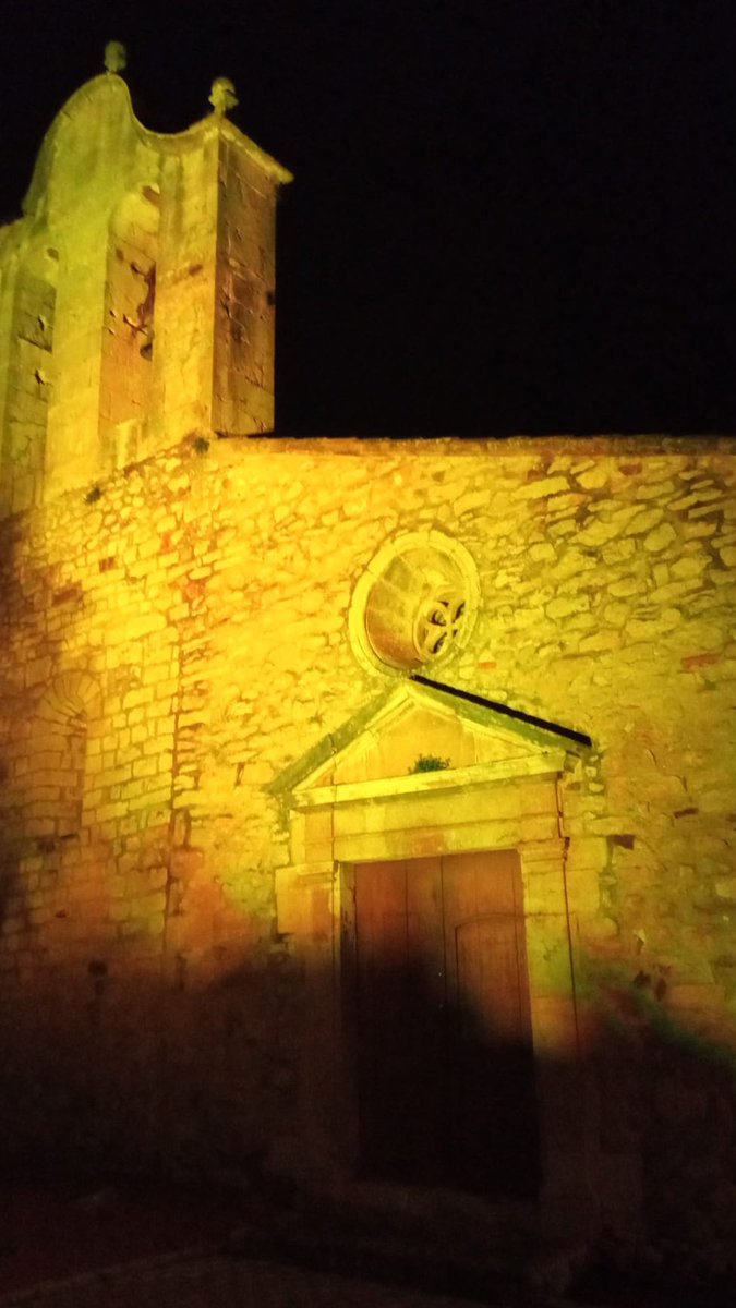 📢Hem il·luminat #Begur i #Esclanyà de groc, avui 14 de març visibilitzem l’#endometriosi!

💛La façana del Castell de Begur i l'església de Sant Esteve d'Esclanyà llueixen de groc per donar veu a aquesta malaltia silenciada.

#ADAEC <a href="/endocatalunya/">Endo Catalunya</a> #MoviEndo #MarchIntoYellow2022