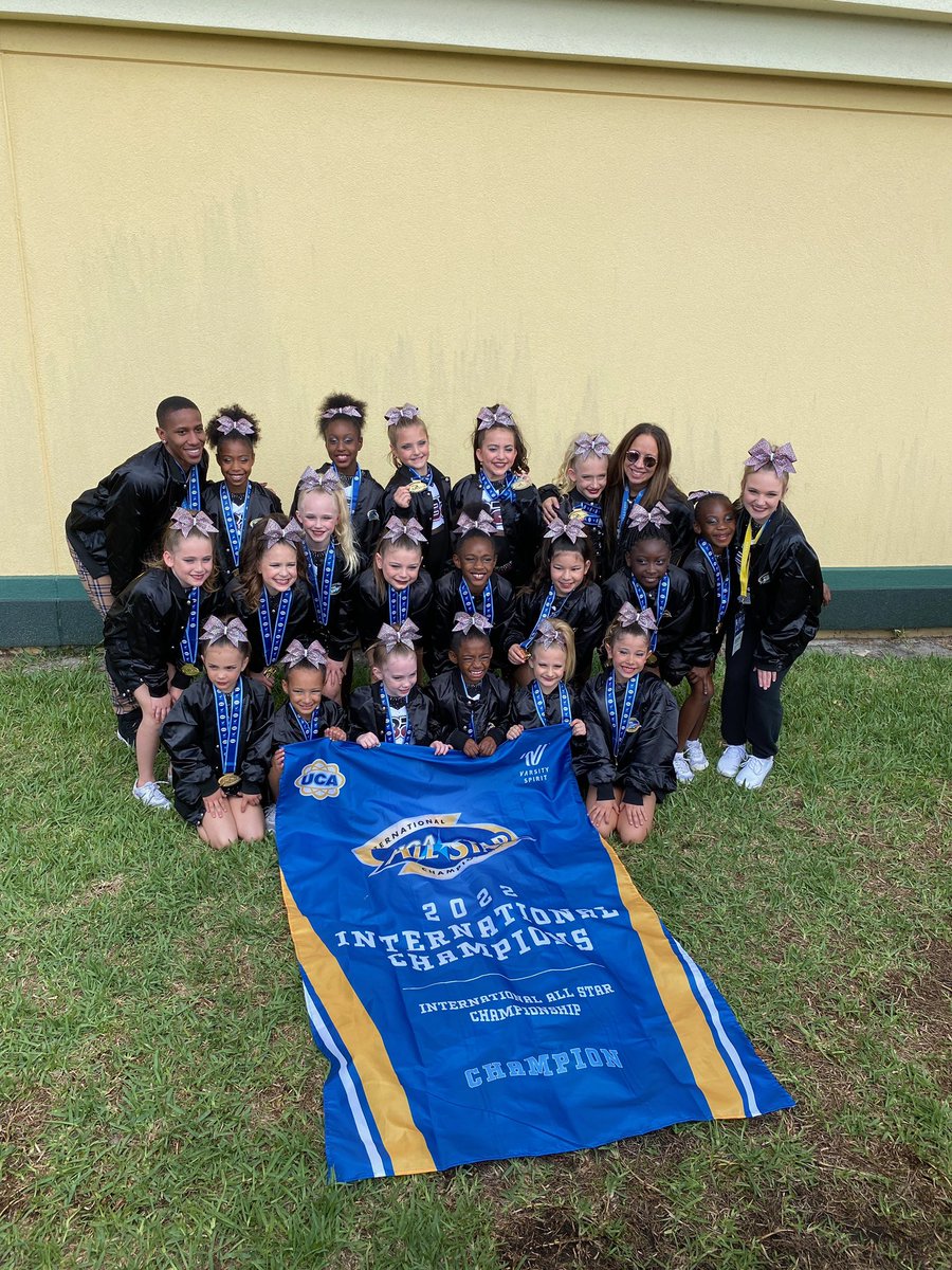 BA_MiniBlush tweet media