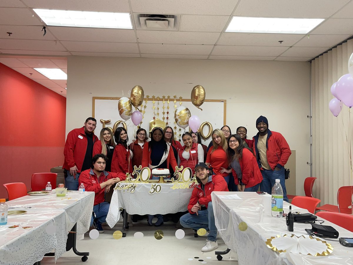 Lisa Thomas tweet media