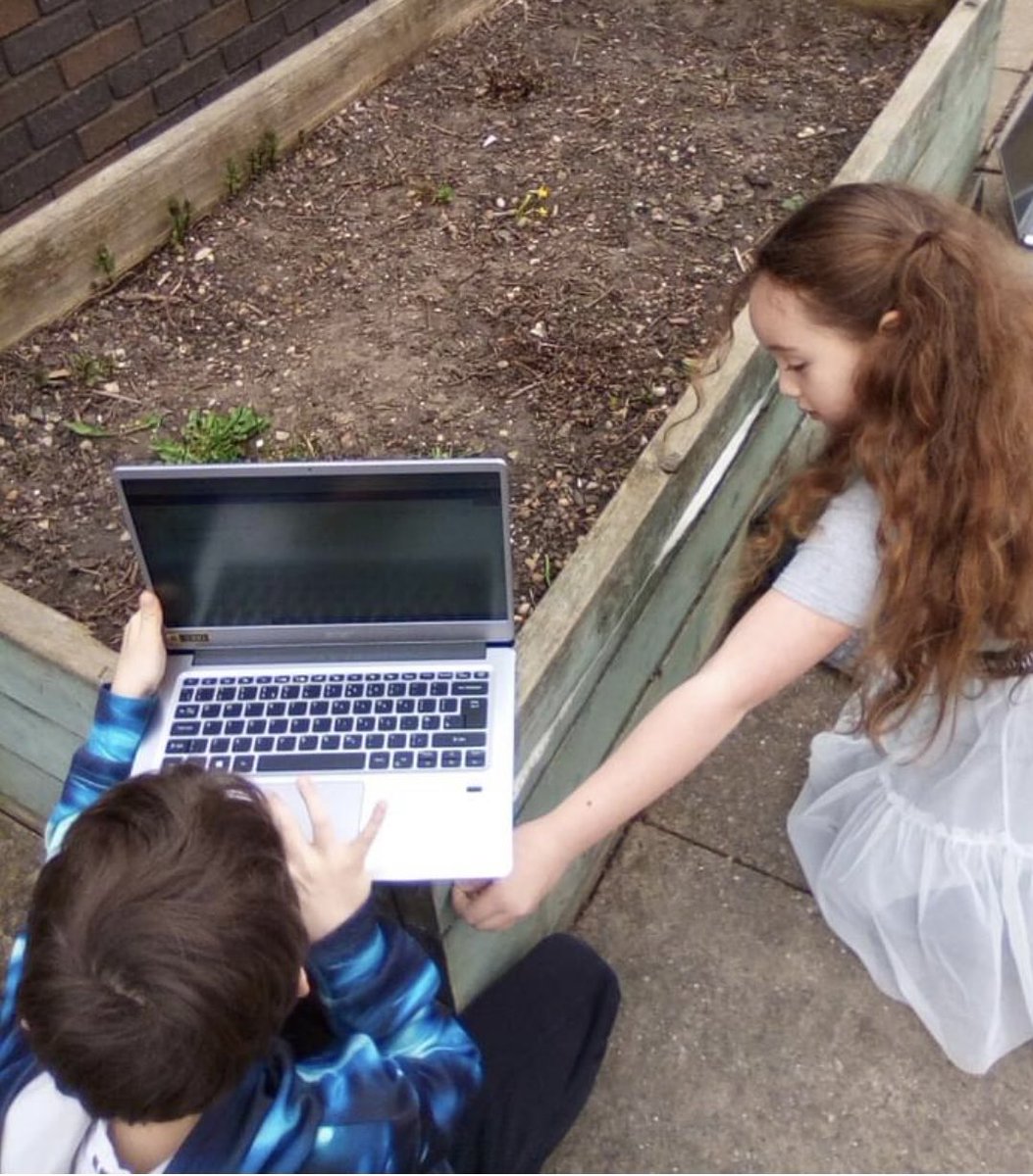 Accprimary's tweet photo. Year 3 have been measuring objects and recording their measurements digitally in OneNote Education #ACCIT #blendedlearning https://t.co/g1zdE6CAEB