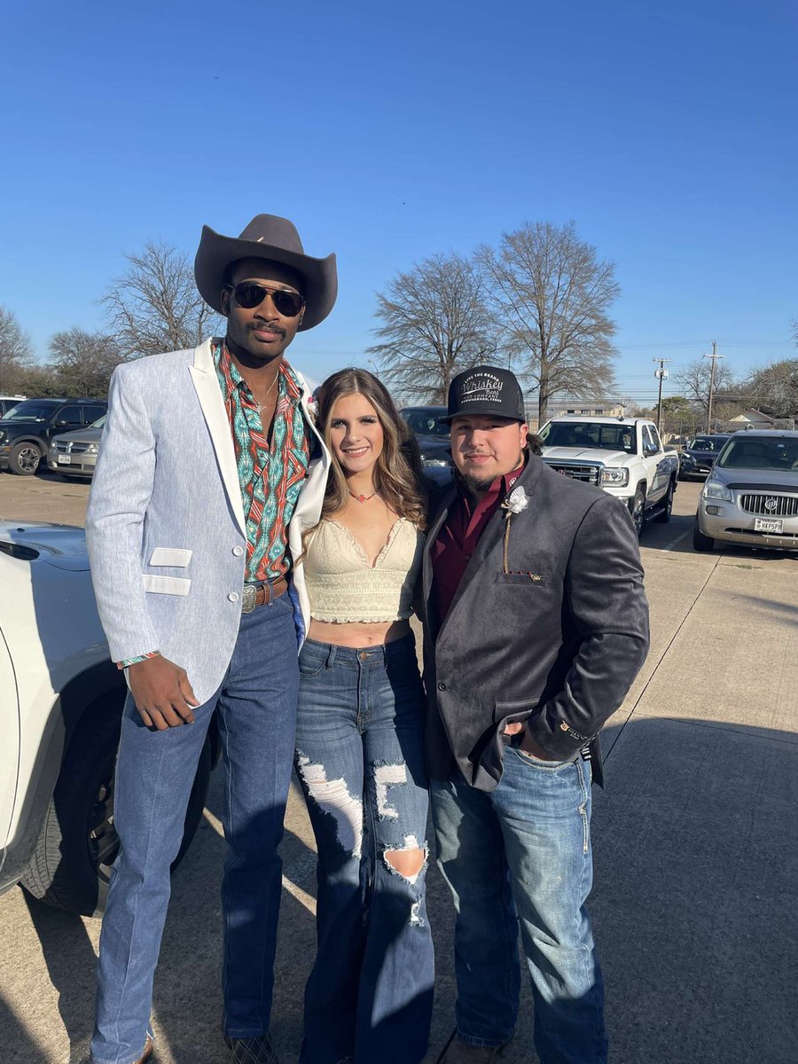 King_Jaylene's tweet photo. Let’s just say the cojo concert was amazing #longliveash @codyjohnson https://t.co/7sQiKCVDYz