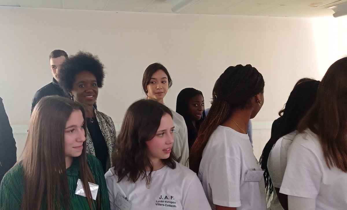 A l’invitation de <a href="/JKrabal/">Jacques Krabal</a> et <a href="/LucaNiculescu/">Luca Niculescu</a> SE Nataša Marić 🇷🇸 a assisté au lancement du programme « Jeunes ambassadeurs francophones » à l’occasion de la semaine de la Francophonie par l’<a href="/APFfrancophonie/">APF. Francophonie</a> et l’<a href="/UCESISF/">UCESIF</a> à Villers-Cotterêts. 
#Francophonie