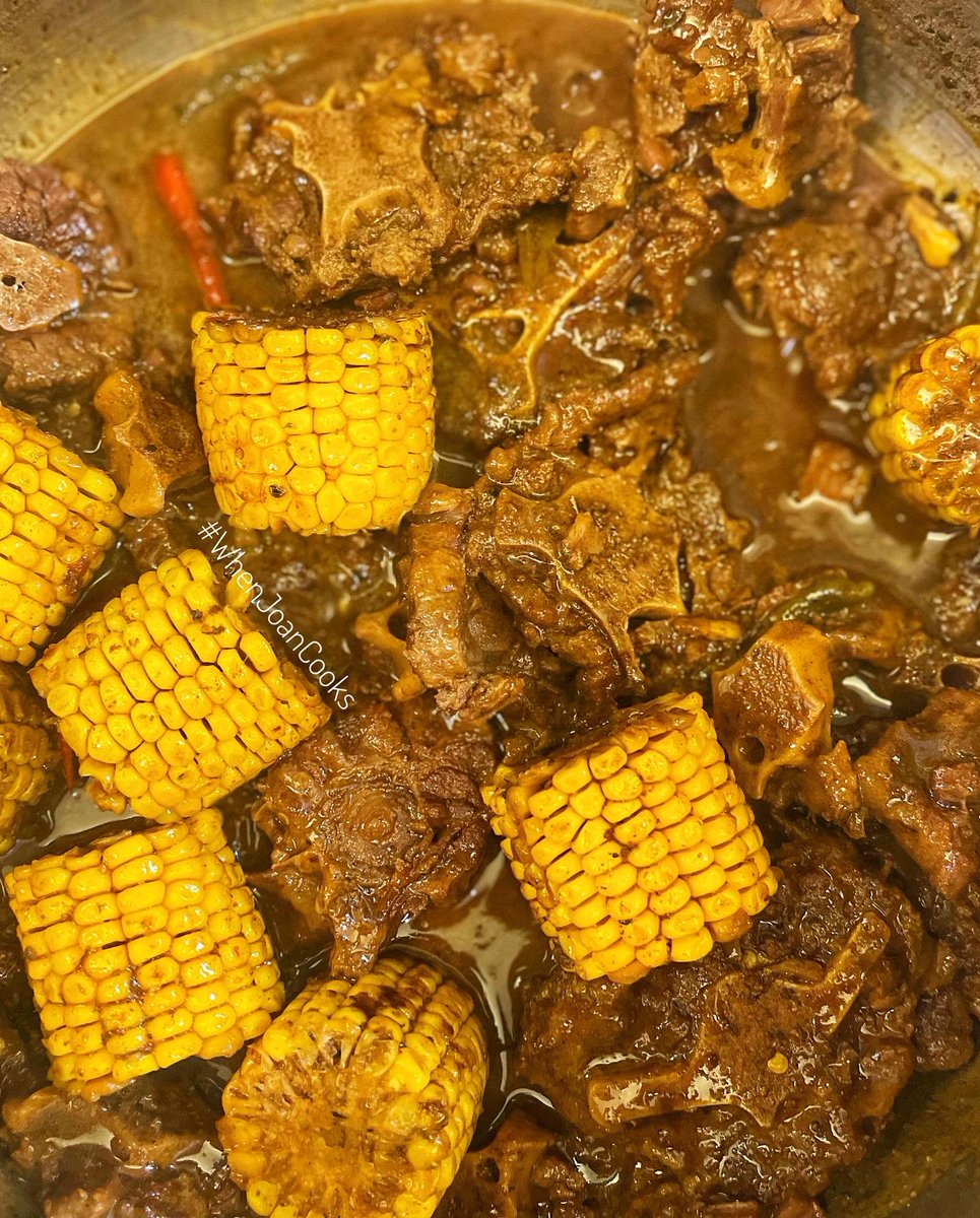 GabsDiva's tweet photo. β¦ #Dinner: Oxtail With Sweet Corn. Side Of βMorogoβ (actually Rape) With Added Lust Sauce By #MmabosChilli. Served With βMash Potatoesβ π€πΌπ₯°ππ» β¦ #WhenJoanCooks #MmaboThings #BecauseTheWeatherAllows β¦ https://t.co/uPXeuMzLZT