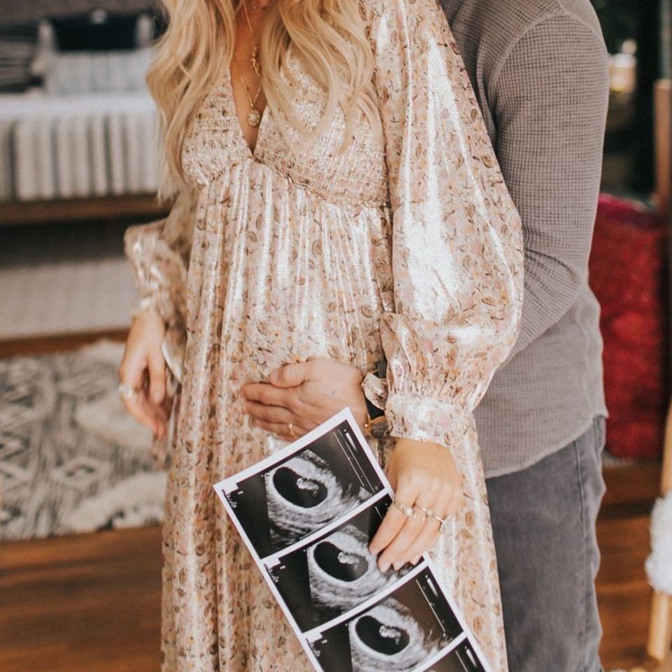 VitaLaunter's tweet photo. It's official! 🍼 https://t.co/aFFHtUTDS1
