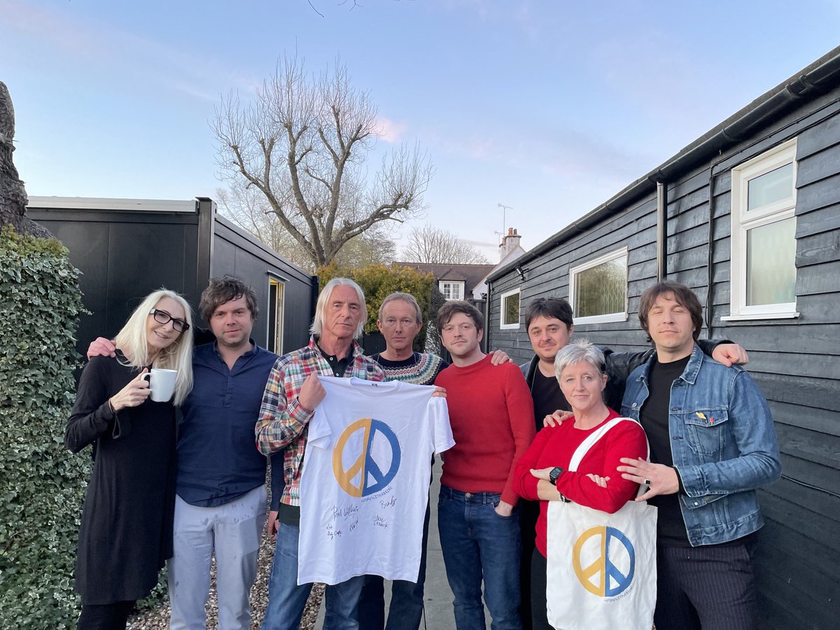 My mate Phil Dias has created these t shirts and tote bags for “standing by Ukraine” - to get yours contact karma creative or Phil Dias through social media - the boys also signed one which we will auction off …keep you posted 👍💙💛
