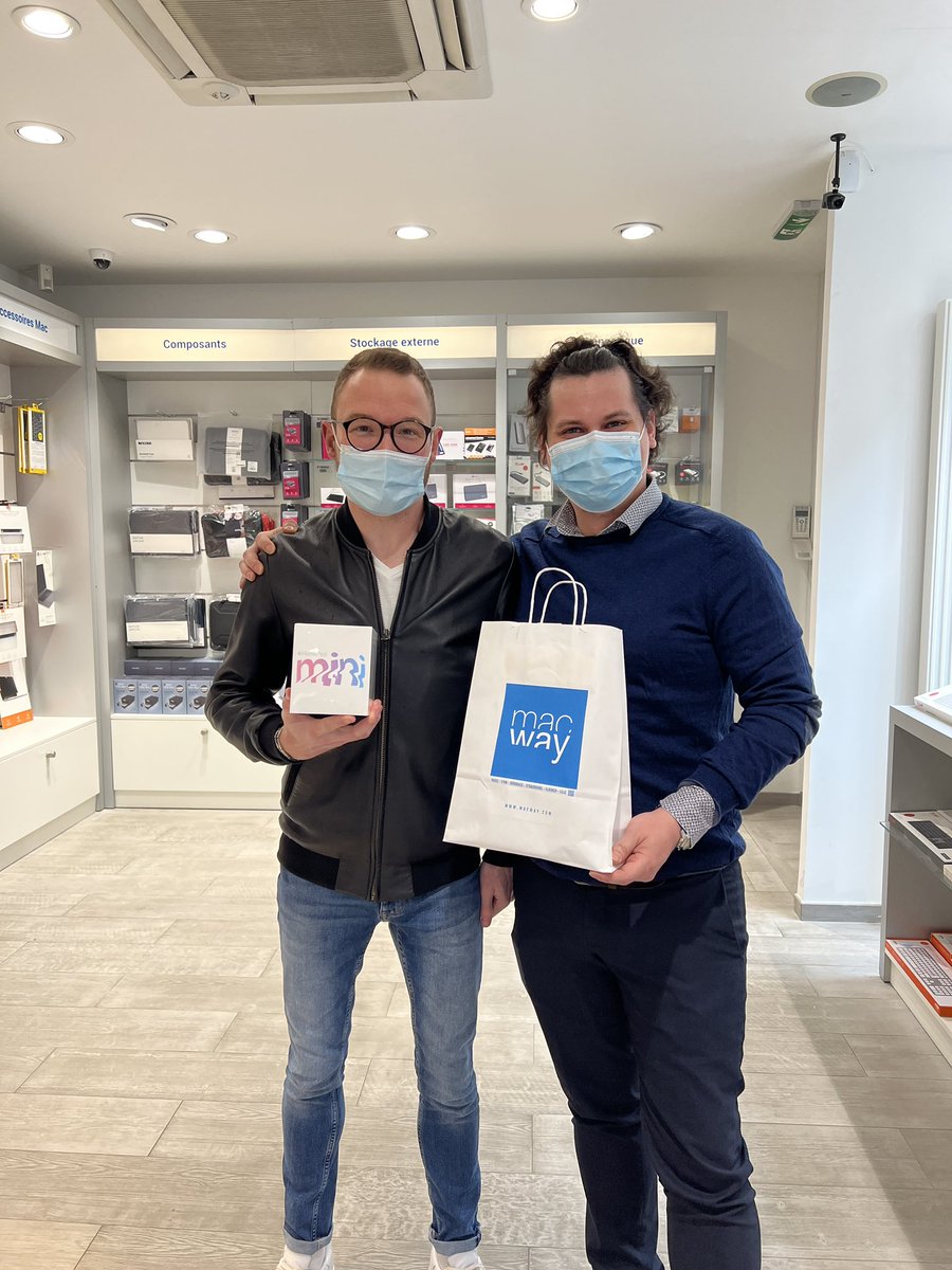 QuentinMassn's tweet photo. Je sors à l’instant de chez @macway_fr avec un produit que je vous présenterai dans la prochaine vidéo🎬
RDV mercredi à 18h sur la chaîne YouTube ⏰ Abonnez-vous !
👉🏼 https://t.co/GTyT7Ga2P3
#homepodmini #unboxing #video #apple #macway #YouTube #Video #bonplan https://t.co/aDoJh3q8Ik