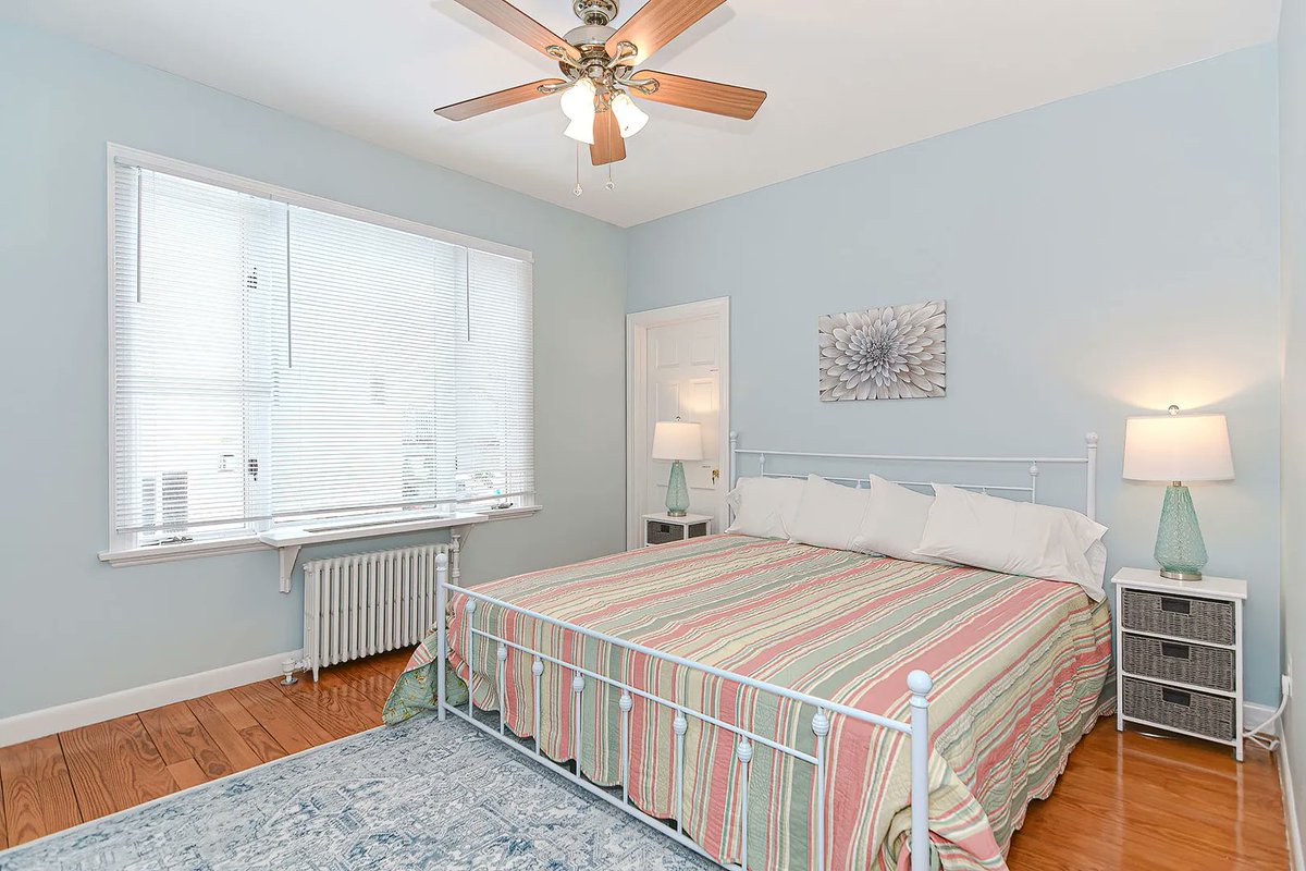 AtlanticVacaHms's tweet photo. #Coastal #vacatiorental in #GloucesterMA:  Harbortown Hideaway. 3BR. Sleeps 6.
#Bookdirect  https://t.co/FghbbsIjvw  #capenn #gloucester https://t.co/3uHigYIFKM