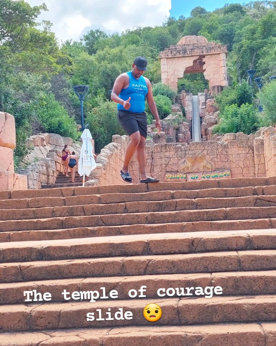 Sarutheone's tweet photo. Hi, my name is @SaruTheOne, and I am a Destination Consultant...
My gift to you is that I do not recommend what I have not experienced #TravelWithTheBest
#SuncityBaby
#ThisisNyangaBaby
#ThisisBvumbaBaby
#ThisisSandtonBaby
#ExploringHondeValley
#DiscoveringChimanimani https://t.co/fNfegcZIoG