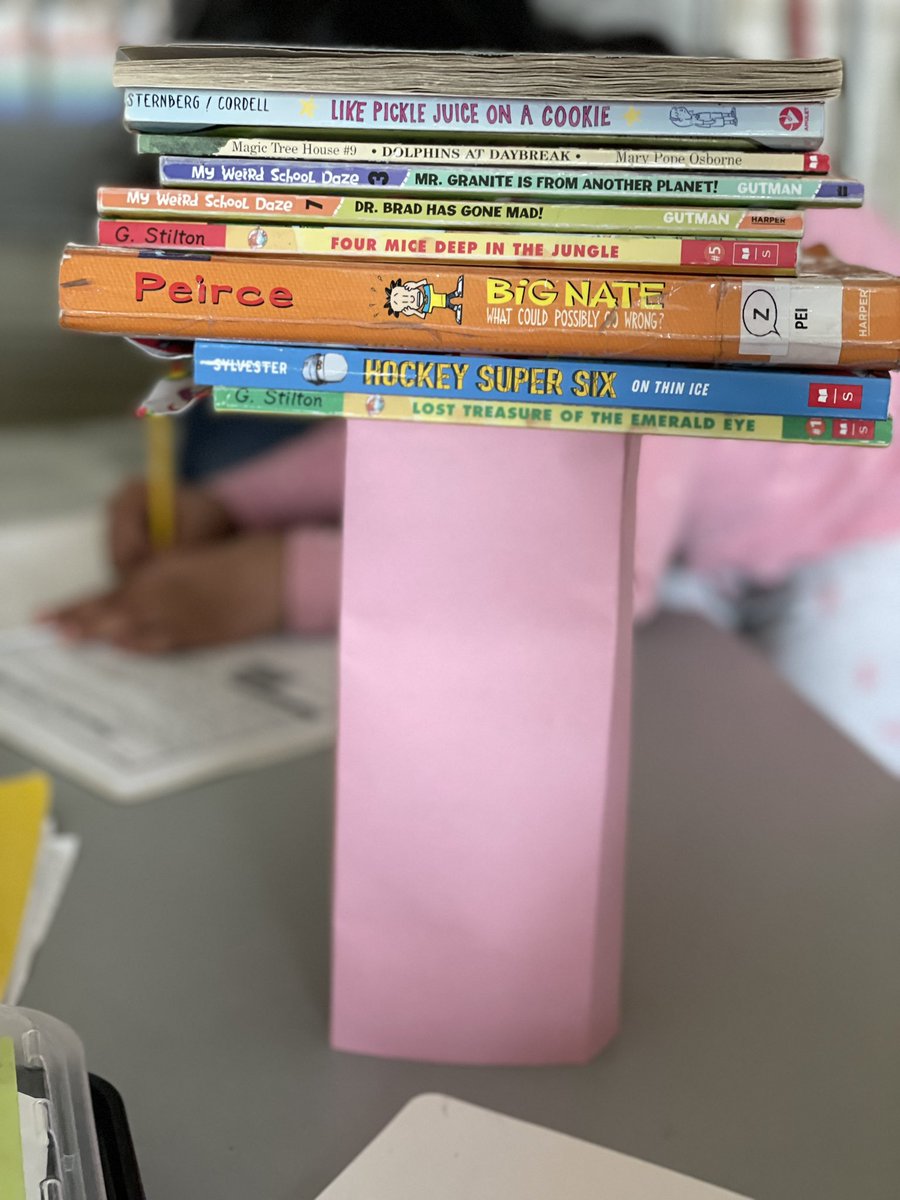 VVMeil's tweet photo. Strength of pillars experiment. Which shape is the strongest: cylinder, square prism, or triangle prism? Why is it the strongest? Where can you see pillars at work? #ClassroomScience https://t.co/JHKmmp8GYE