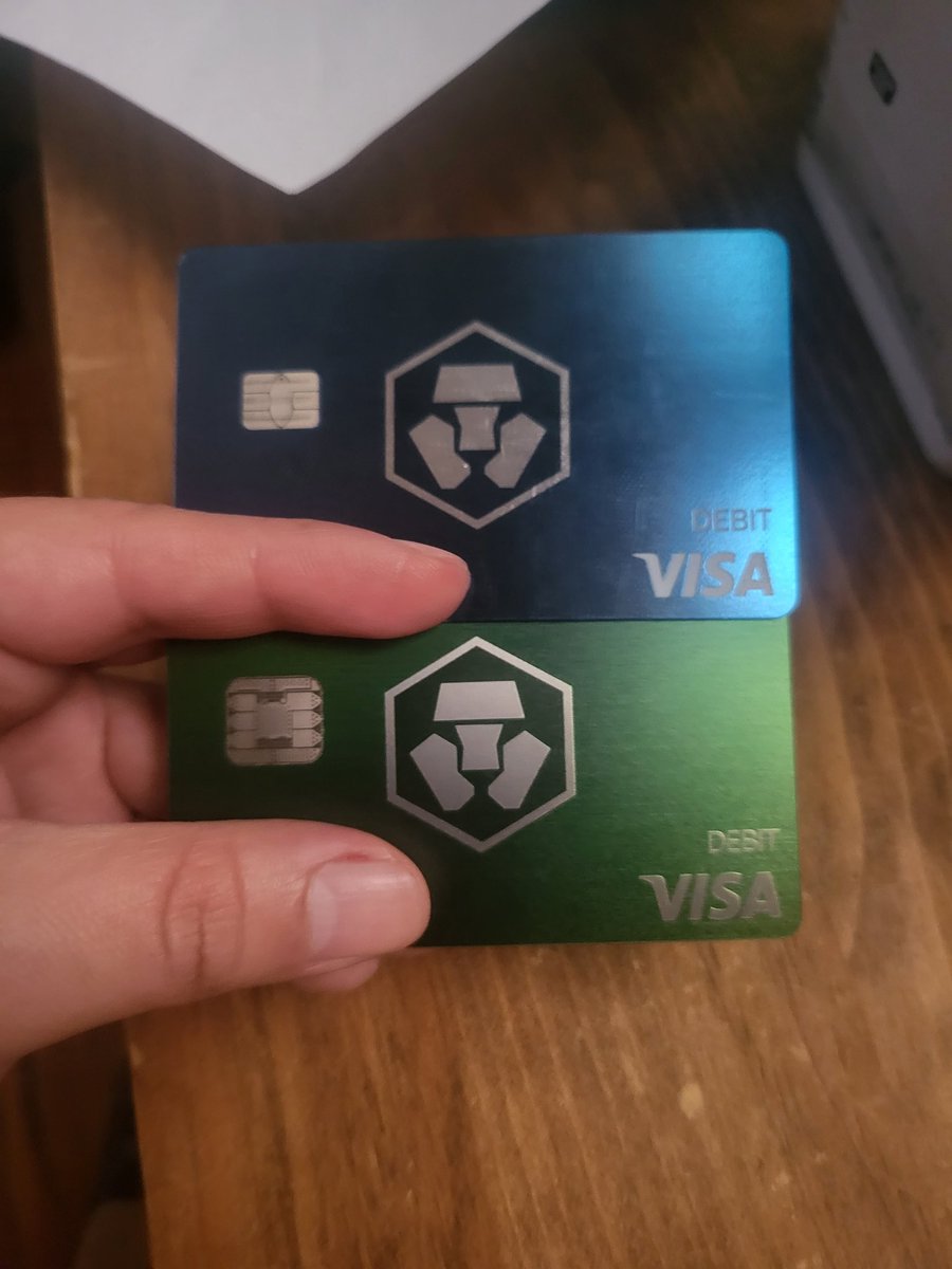 Geom714's tweet photo. #cro #crofam #cryprocom 
I first joined https://t.co/6paRiIeVCw last year in June and got my blue debit card then on August i was eligible to upgrade for a jade card. On December i requested an upgrade and received my card today 😁. https://t.co/6RO2LsAY3e