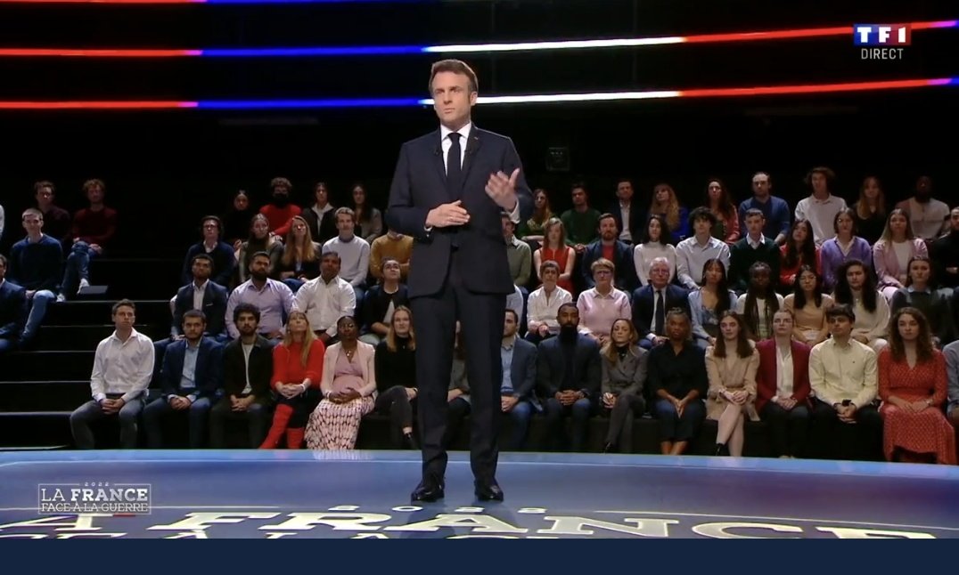 JarnoQ's tweet photo. Franchement, avec des crises d'une telle ampleur, vous voyez quelqu'un d'autre ?
#FaceALaGuerreTF1 #avecvous2022 #Macron @avecvous https://t.co/OvHvlbwxzu