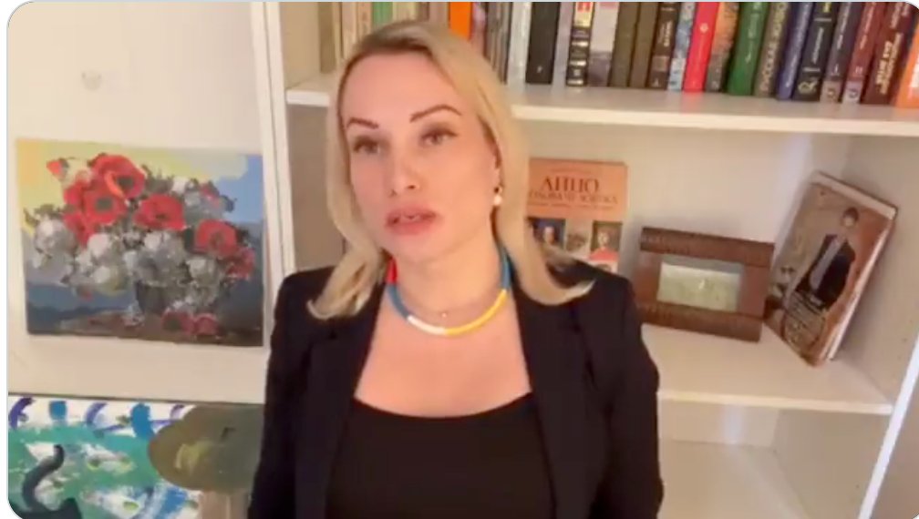 FredericArnould's tweet photo. Maria Ovsyannikova :"Ces dernières années, j’ai travaillé sur la chaîne Perviy et travaillé sur la propagande du Kremlin, j’ai très honte de cela en ce moment. Honteux d’avoir permis de raconter des mensonges. J’ai honte d’avoir permis la zombification du peuple russe." https://t.co/6I9tKn7ApG