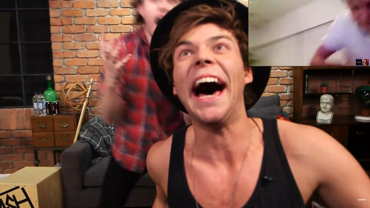 Tha5SOSFamily's tweet photo. March 21st, 2014: 5 Seconds Of Summer - #5SOSLiveStream 

https://t.co/DBxWgAycCC https://t.co/6BbJgEg9ZA